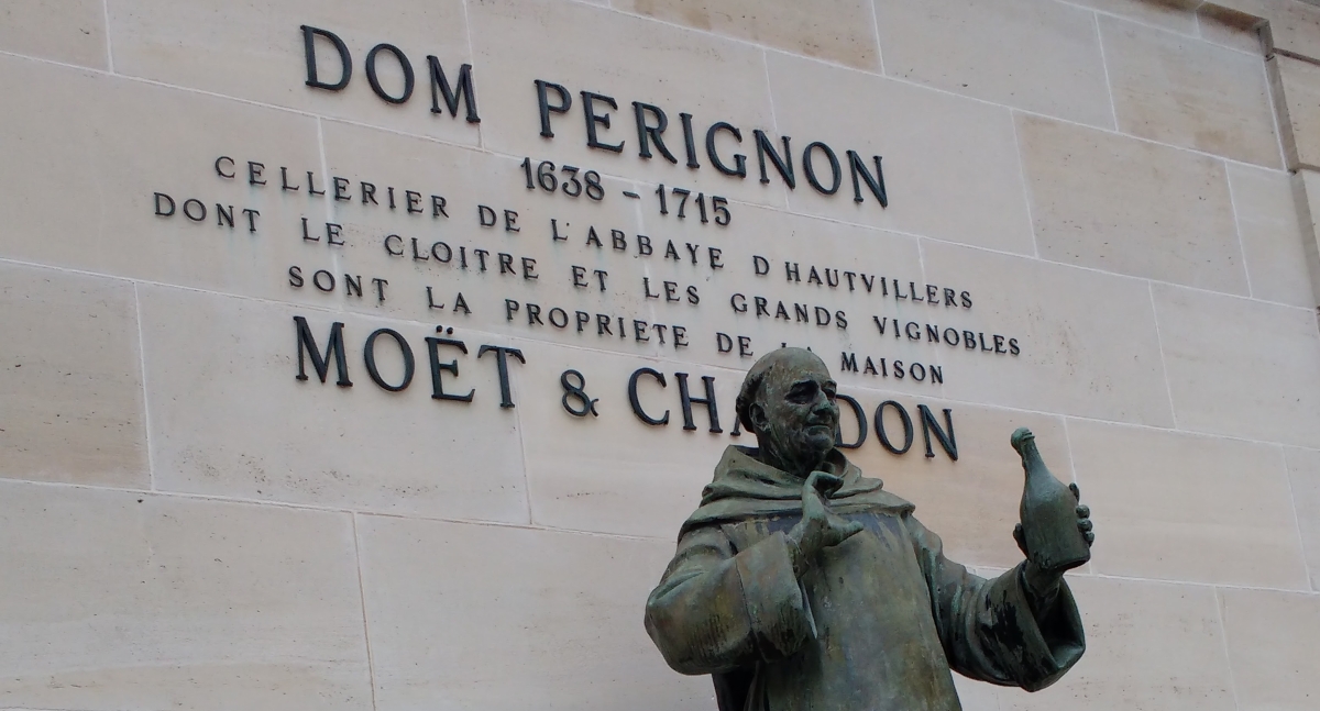 Champagne myths: Dom Pérignon, the blind monk who invented Champagne –  Fizzicality